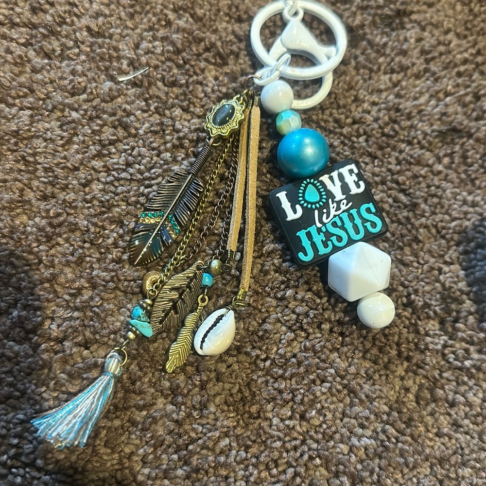 Love like Jesus focal bead keychain